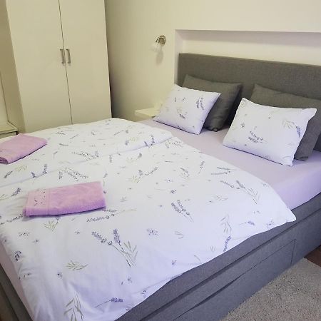 Apartman Luka Novigrad Istria エクステリア 写真