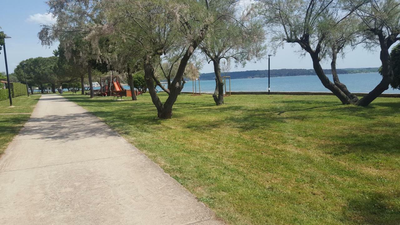 Apartman Luka Novigrad Istria エクステリア 写真